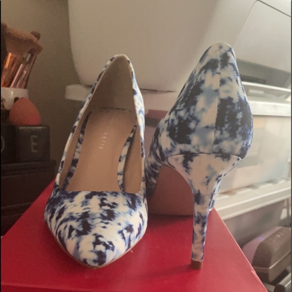 Sexy pumps. Brand new. Never worn. With box. 2 3/4 heel height. - Picture 2 of 4
